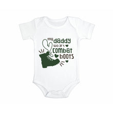 將圖片載入圖庫檢視器 My Daddy/Mommy Wears combat Boots
